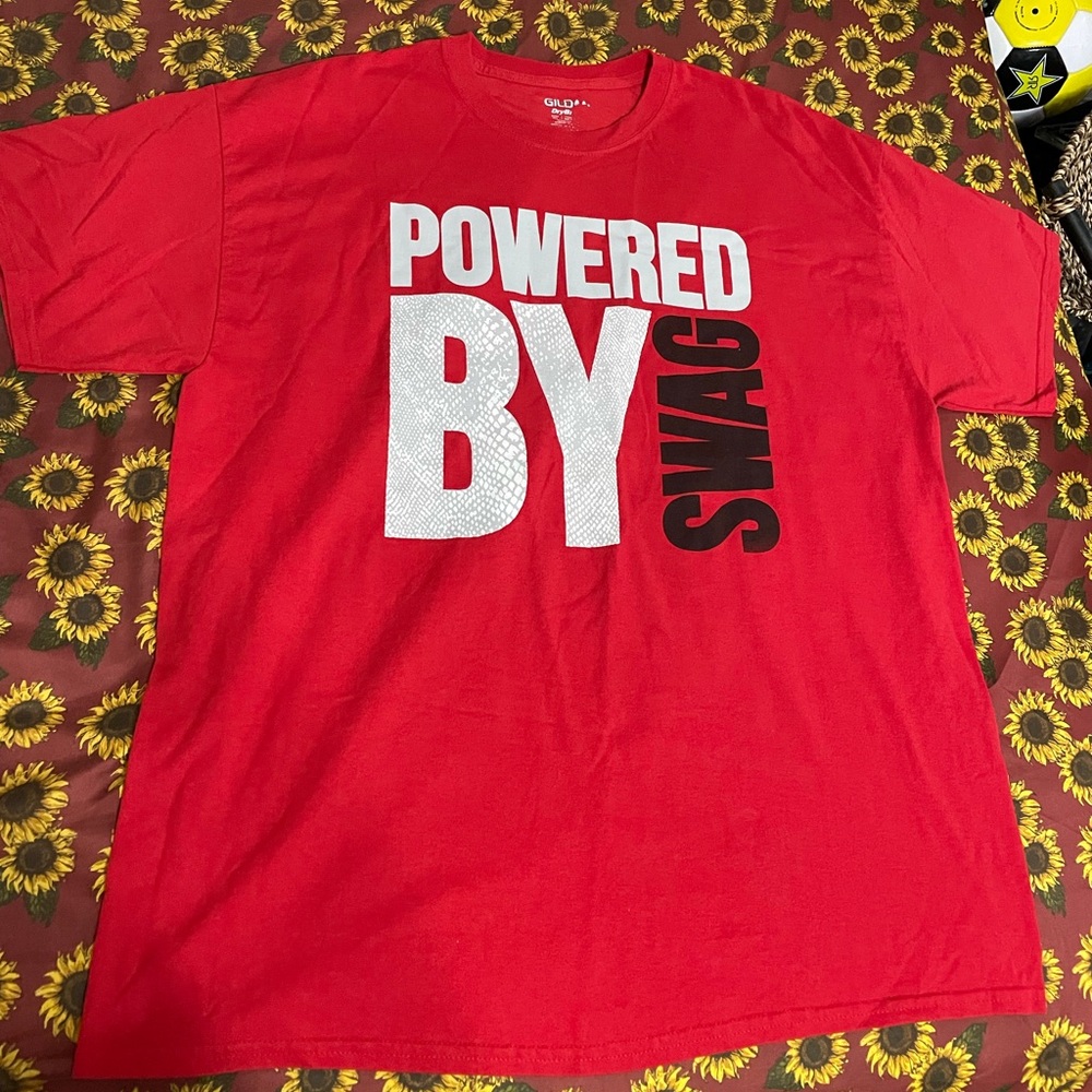 Gildan Red shirt